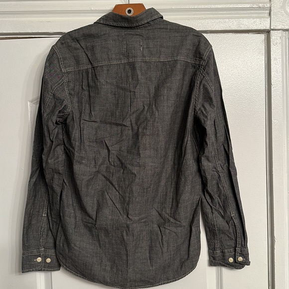 American Eagle Classic Fit Long Sleeve Button Down - Picture 4 of 4